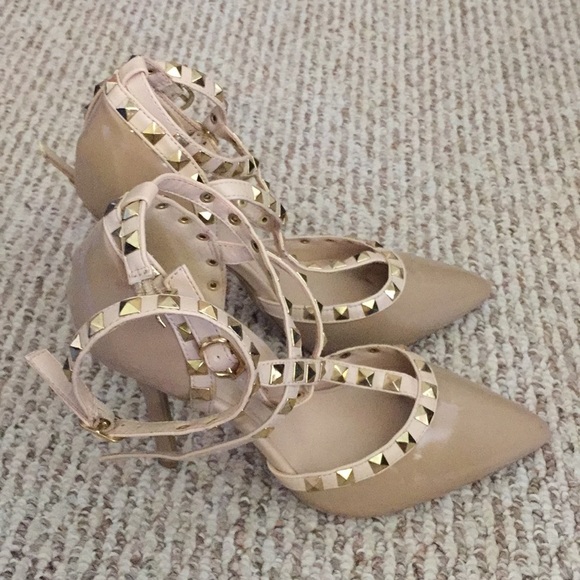 Very good condition worn once Rock Studded Pumps 7 - Picture 5 of 7